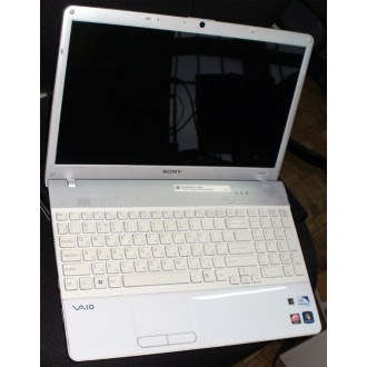 Ноутбук Sony Vaio VPCEB3E1R (Intel Pentium P6100 (2x2.0Ghz) /4096Mb DDR3 /320Gb /Radeon HD5470 /15.5" TFT 1366x768) - Чебоксары