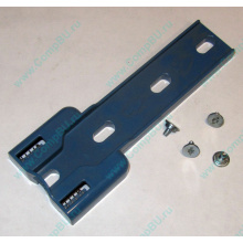 Синий пластмассовый фиксатор-защёлка HP 224981-001 для 5.25" устройств в HP ML370 (Чебоксары)